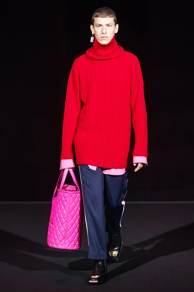 Look 57